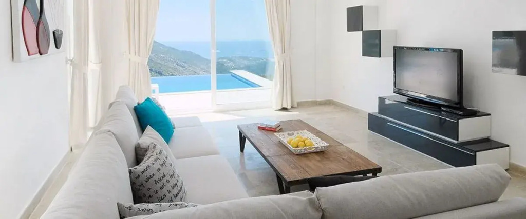 Saklı Ev