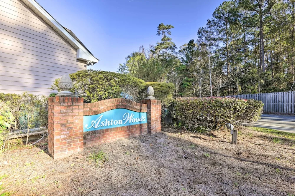 Sassy Tallahassee Home, 5 Mi to Downtown