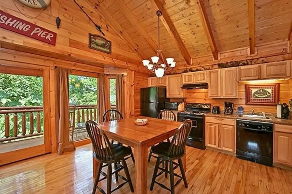 Skinny Dippin 2 Bedroom Cabin