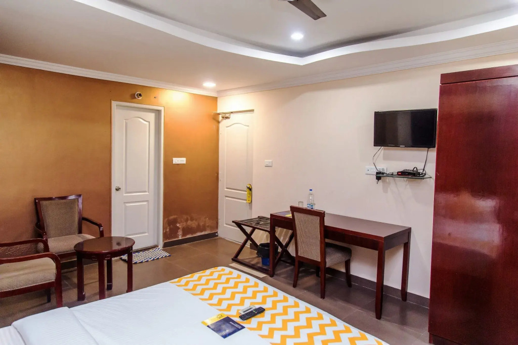 FabHotel Oriental Suites III