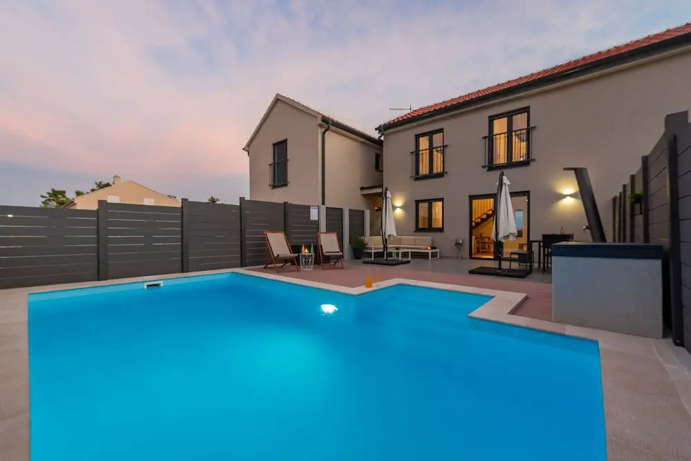 Villa NiA ZadarVillas
