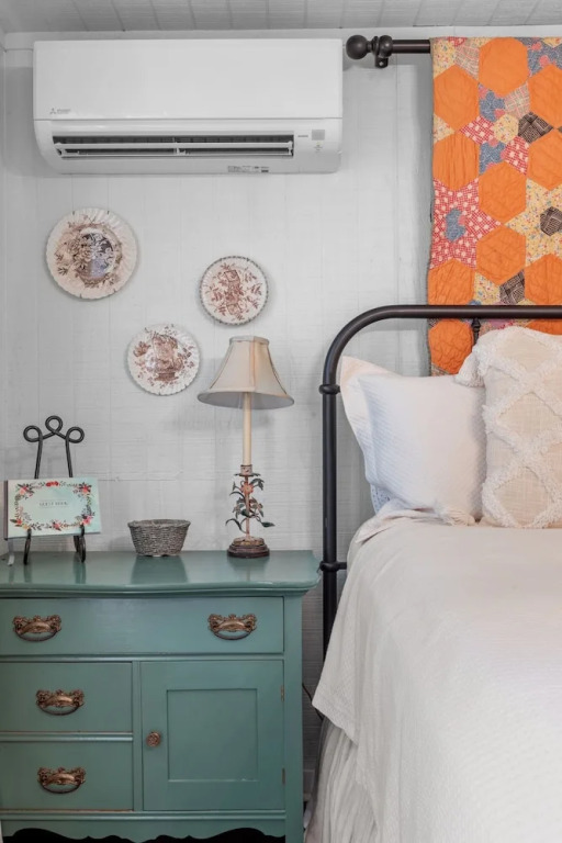 Serendipity 1 Bedroom Cottage by RedAwning