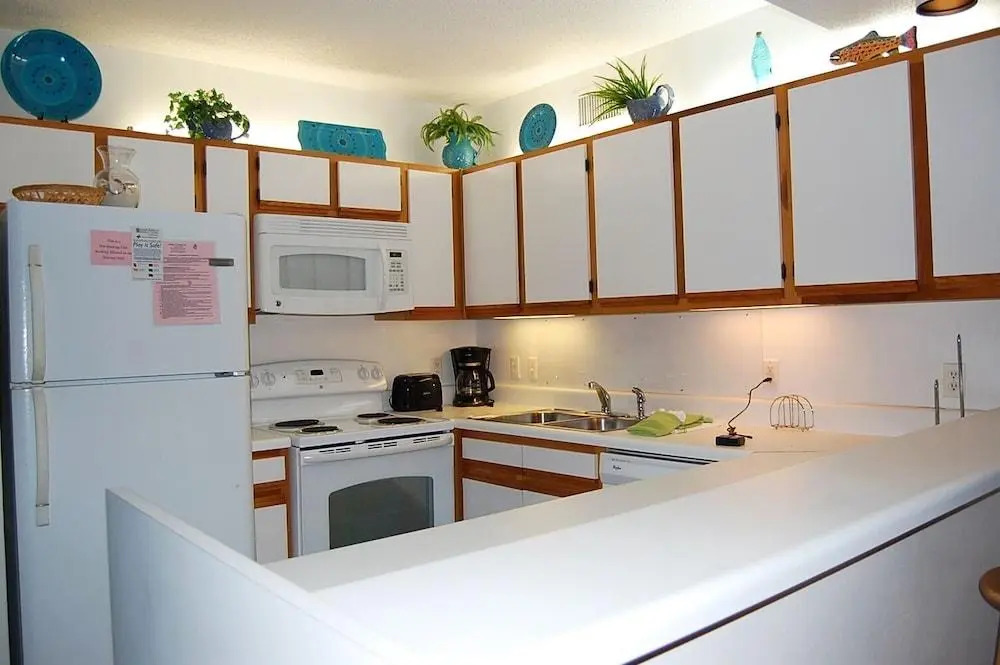 Romar Place 303