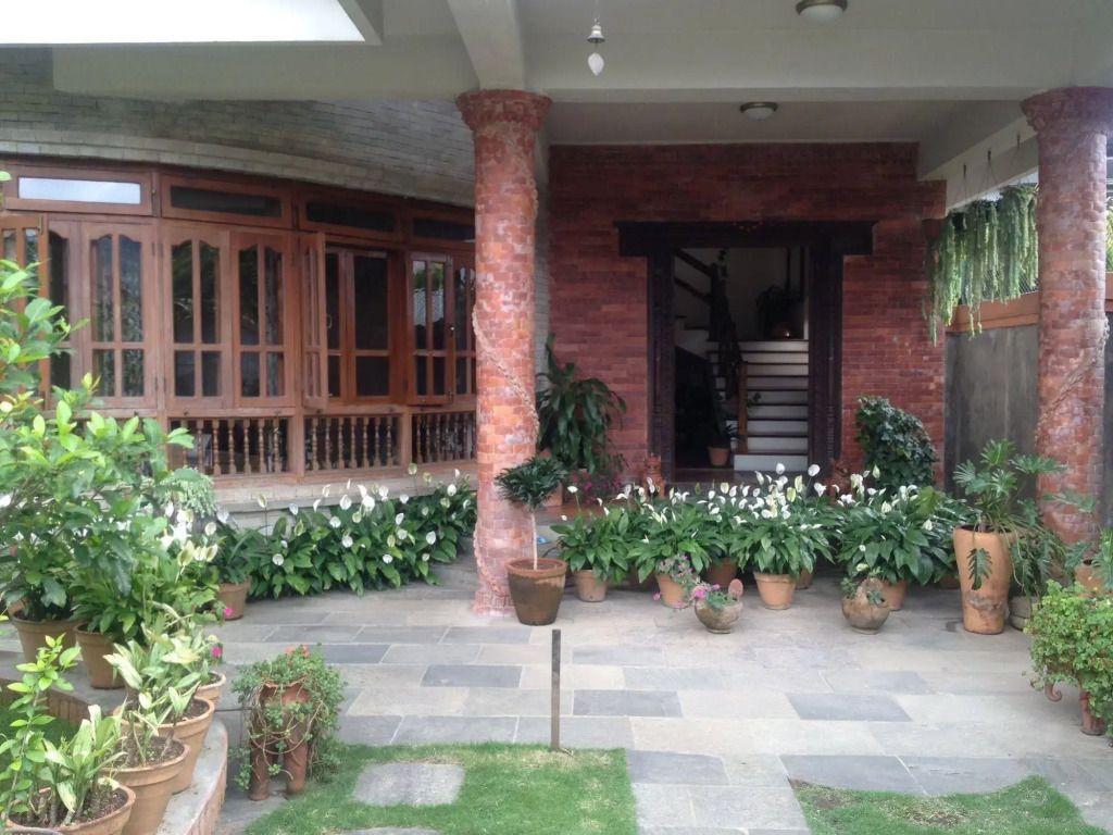Vardan Resort n Apartment