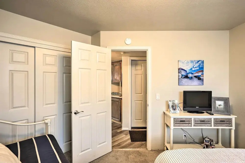 Ideally Located Ocean Escape Near Beach & Wineries