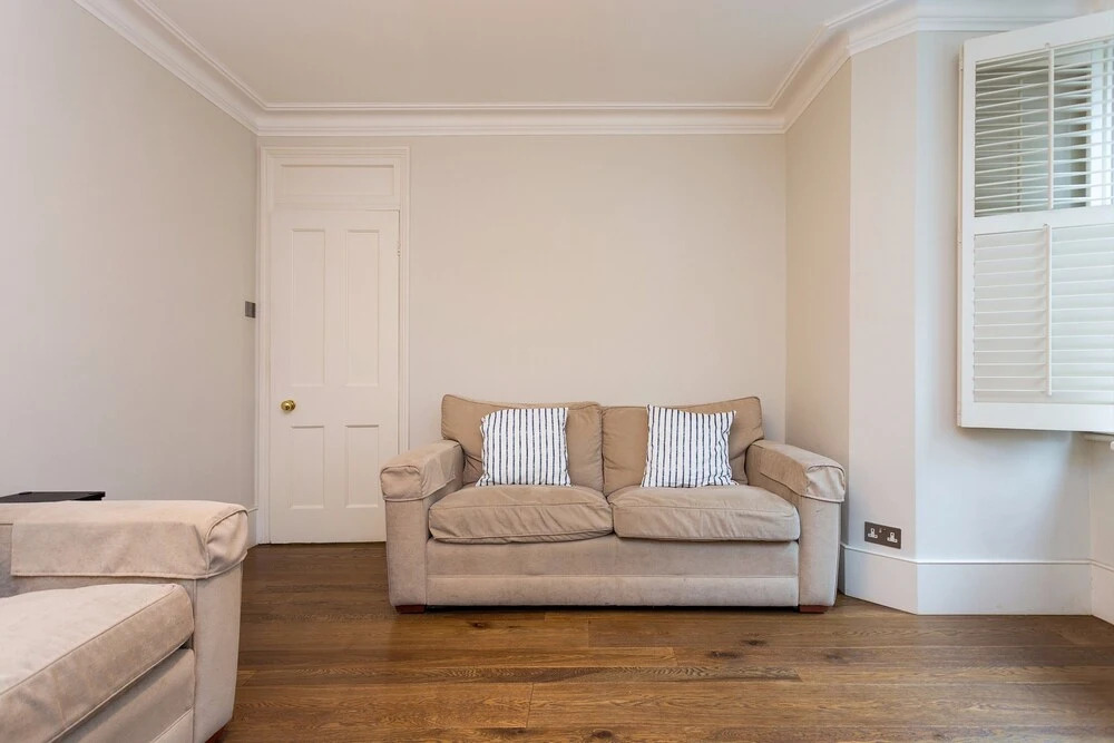 2 Bedroom Flat by Battersea Park