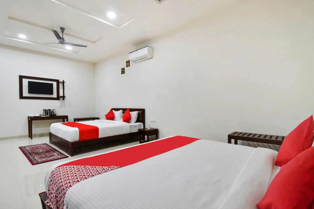 The Magestic Resort by OYO Rooms