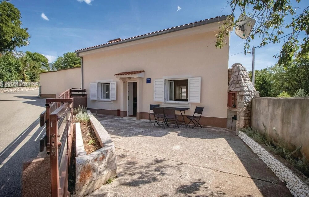Beautiful Home In Novi Vinodolski With Wifi