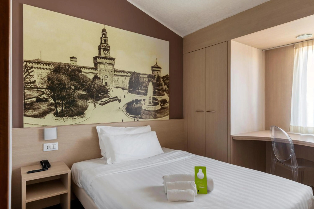 Отель B&B Milano Portello