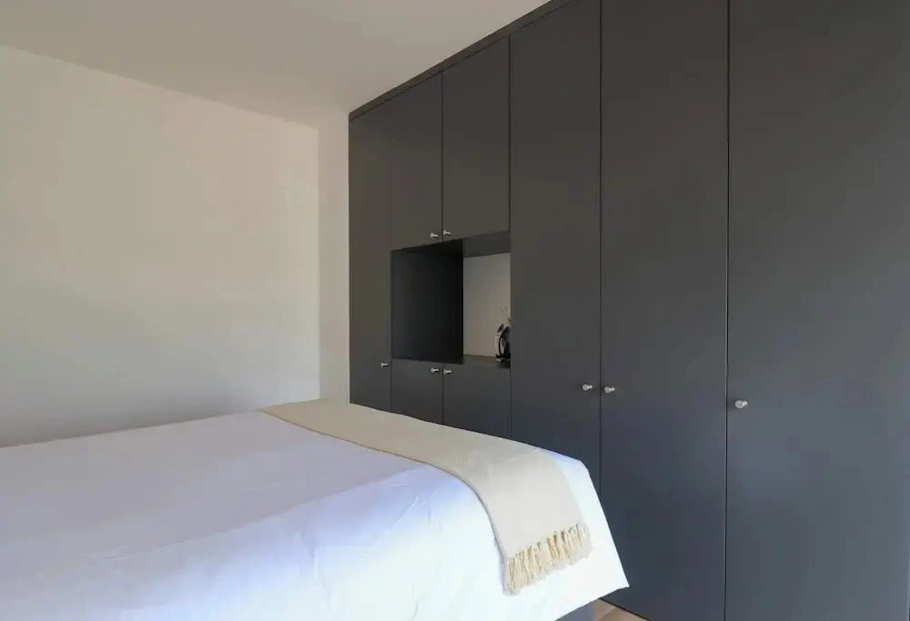 w Sunlit 1BR in the Heart of San Isidro