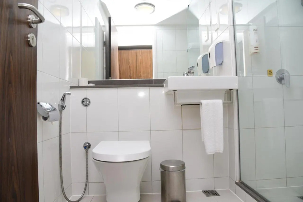 Caspia Hotel New Delhi Shalimar Bagh
