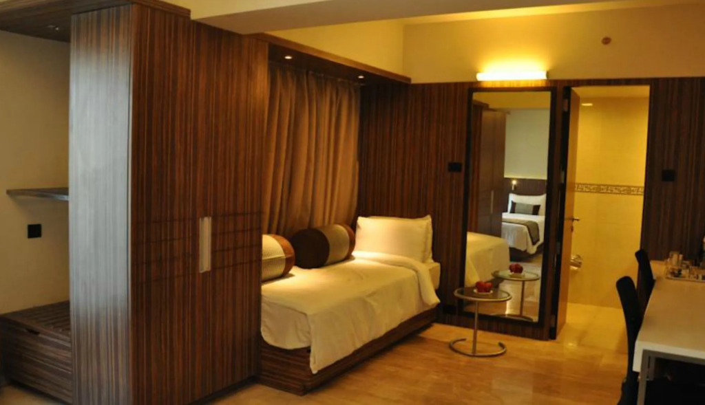 Residency Sarovar Portico