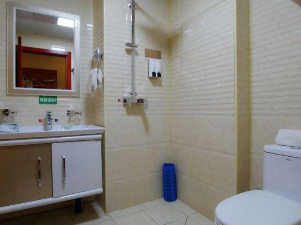 Lingyi Hotel