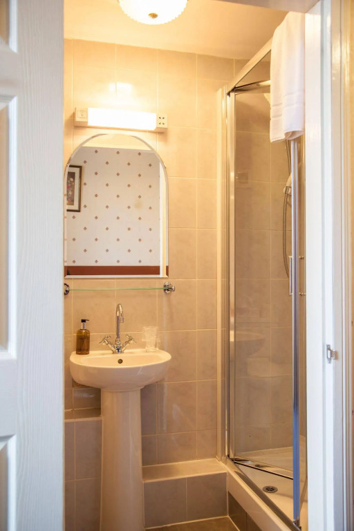Alba Hills Guest House