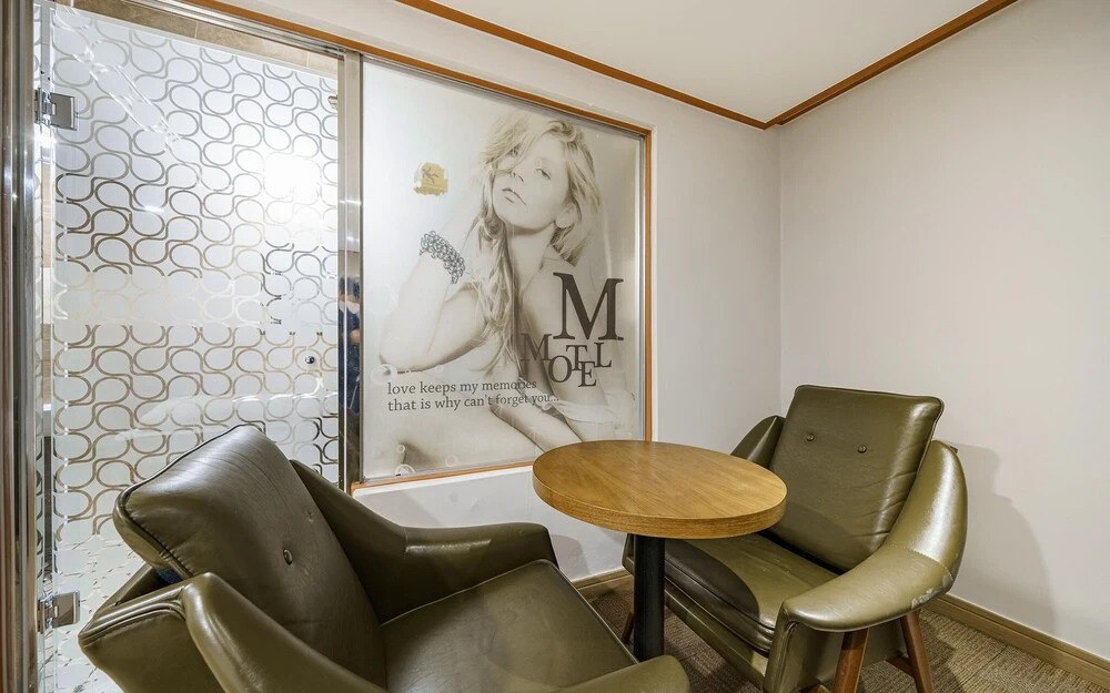 Hound Hotel Gimhae Samgye