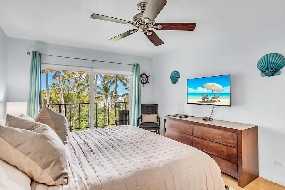 Updated Unit With Beautiful Florida Bay Sunsets 1 Bedroom Condo by RedAwning