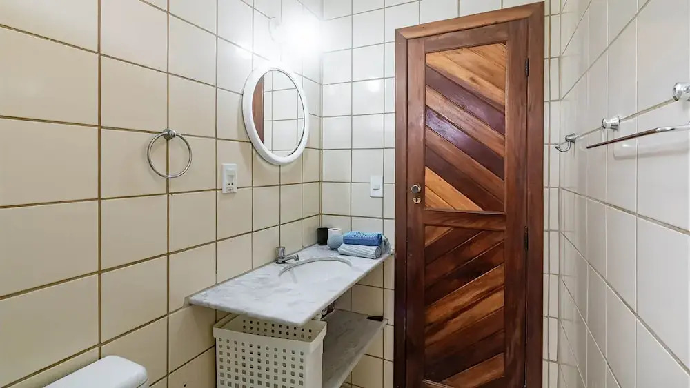 Casa com Piscina a 300m da Praia de Taperapu