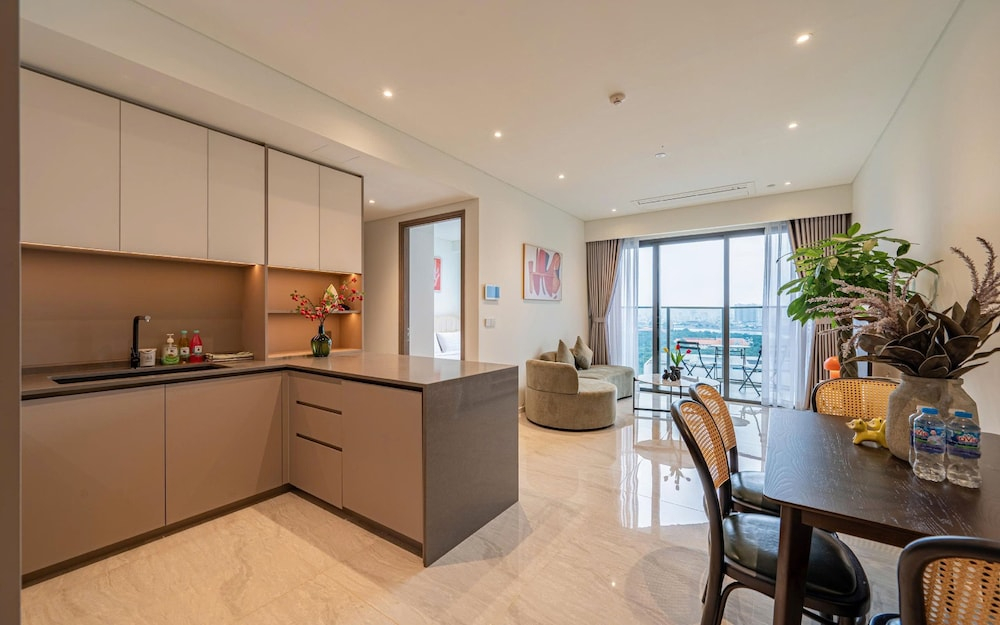 Honey The Opera Luxury Residence