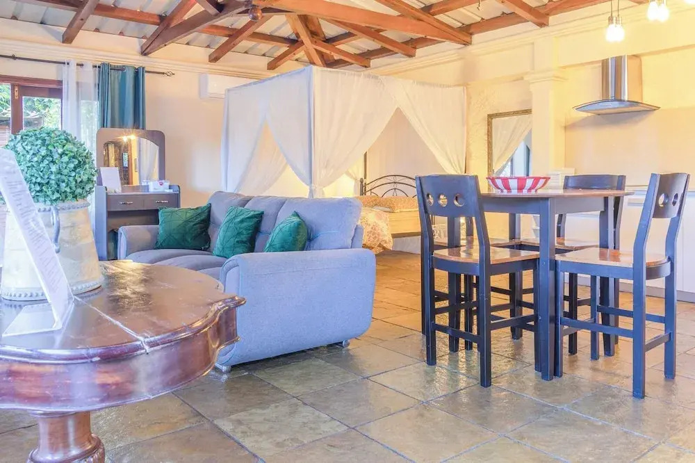 Laurels Villas