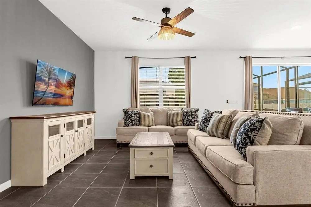 Upstay: Ultimate Orlando Retreat w Pool & Hot Tub