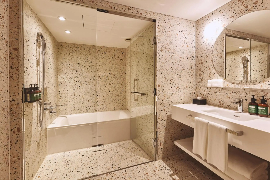 voco Osaka Central by IHG