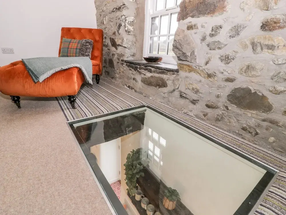 Plas Glan Yr Afon