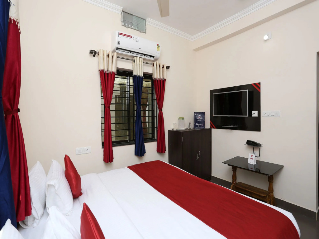 Hotel Shine By OYO Rooms