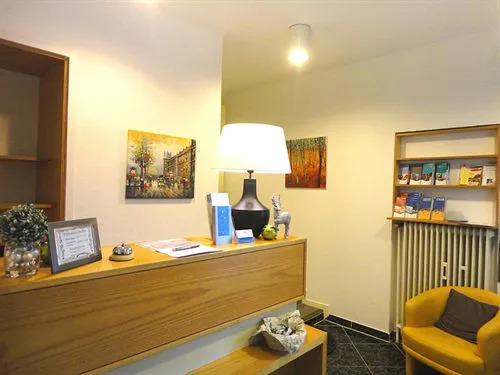 Hotel Moon