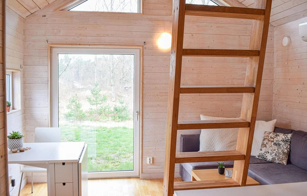 Cozy Home In Hagby With Kitchen