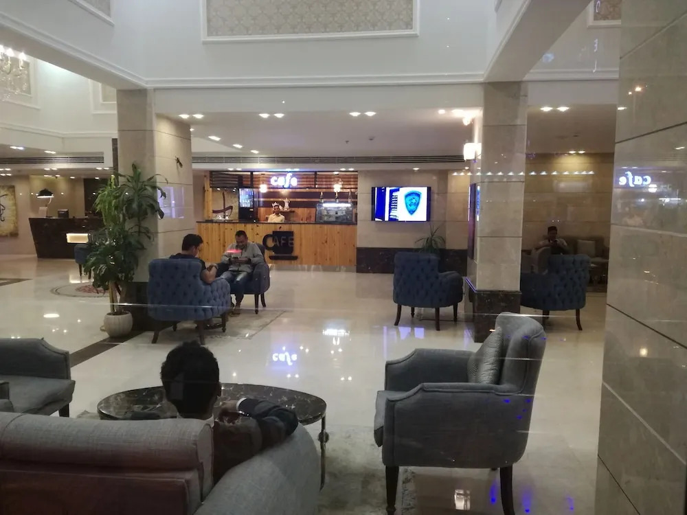 Remaz Hotel & Suite
