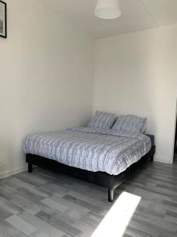 Appart 6 à 8 personnes proche centre parking gratuit