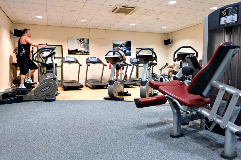 Burleigh Court Hotel and Leisure