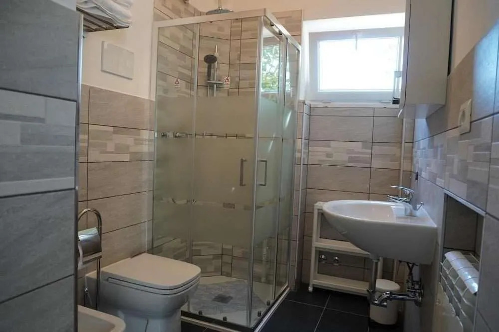 Romana Guest House