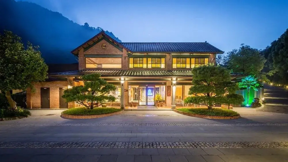 Cloudland Resort