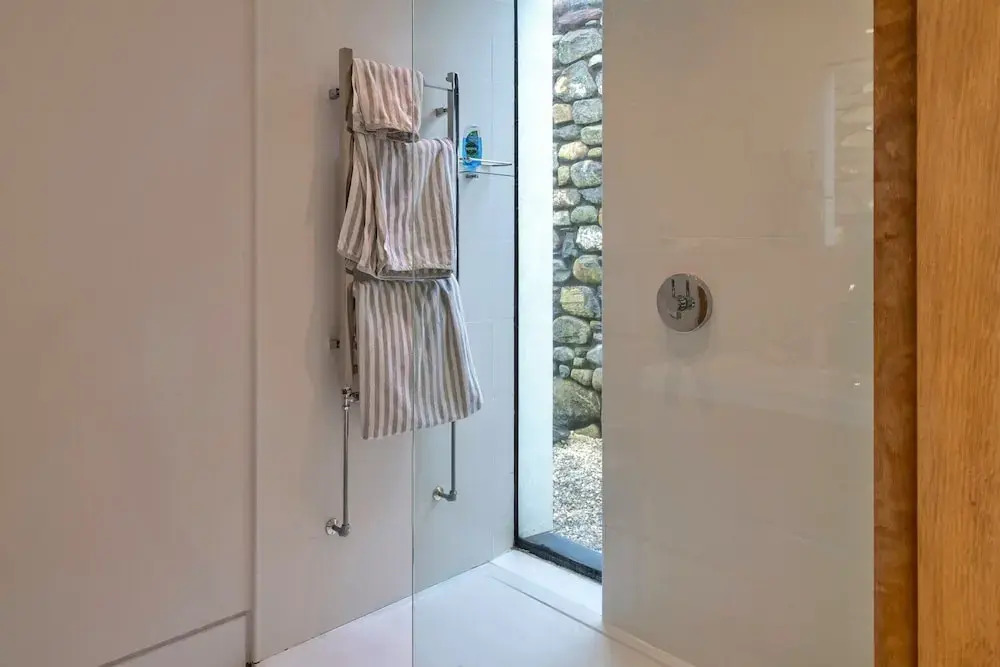 Clifftop Retreat in Criccieth With Stunning Views