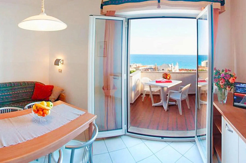 Apartment in Pietra Ligure near Shopping