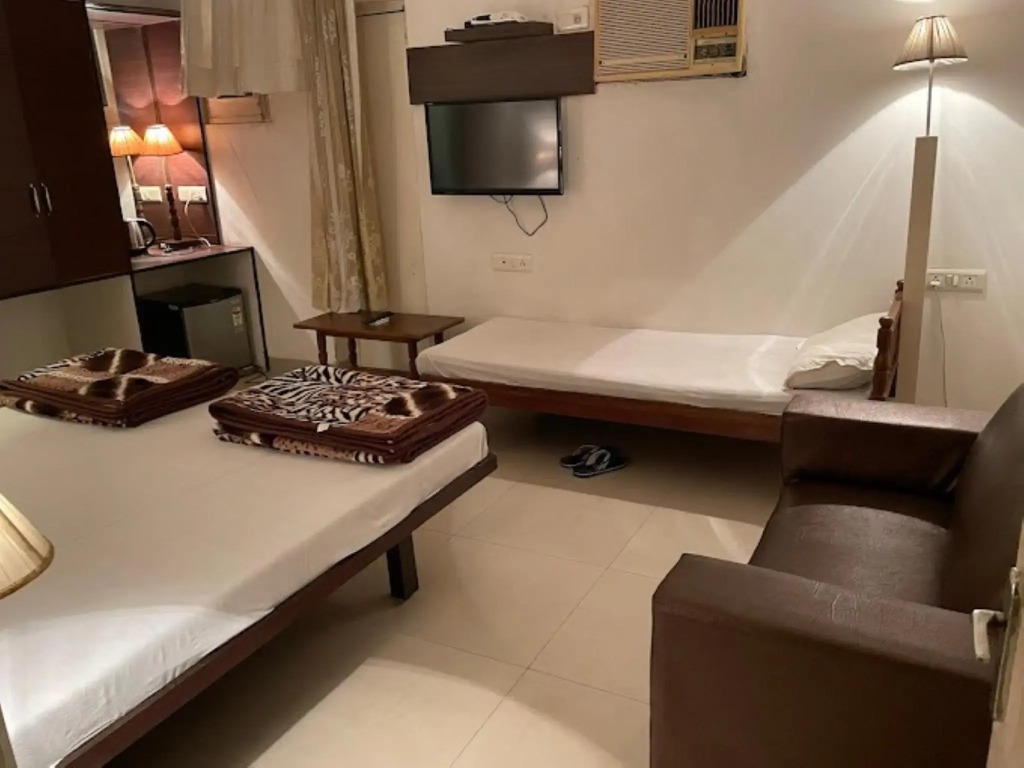 Samrat Hotel