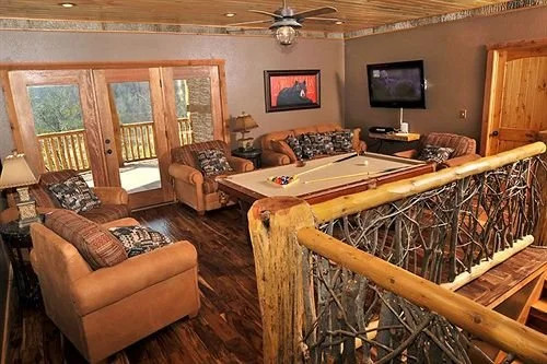 Hickory Mist Luxury Cabins & Lodges