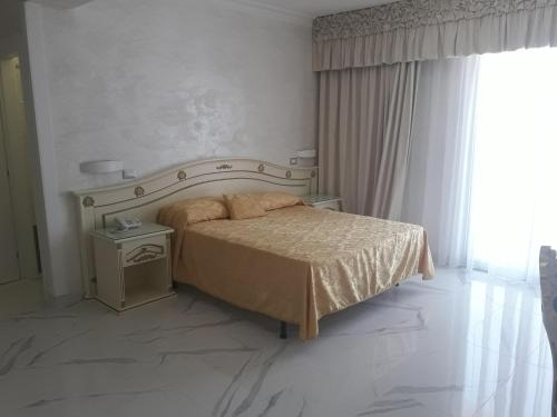 HOTEL PARADISE