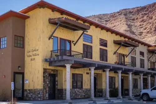 Alta Vida #4 2 Bedrooms 2 Bathrooms Condo
