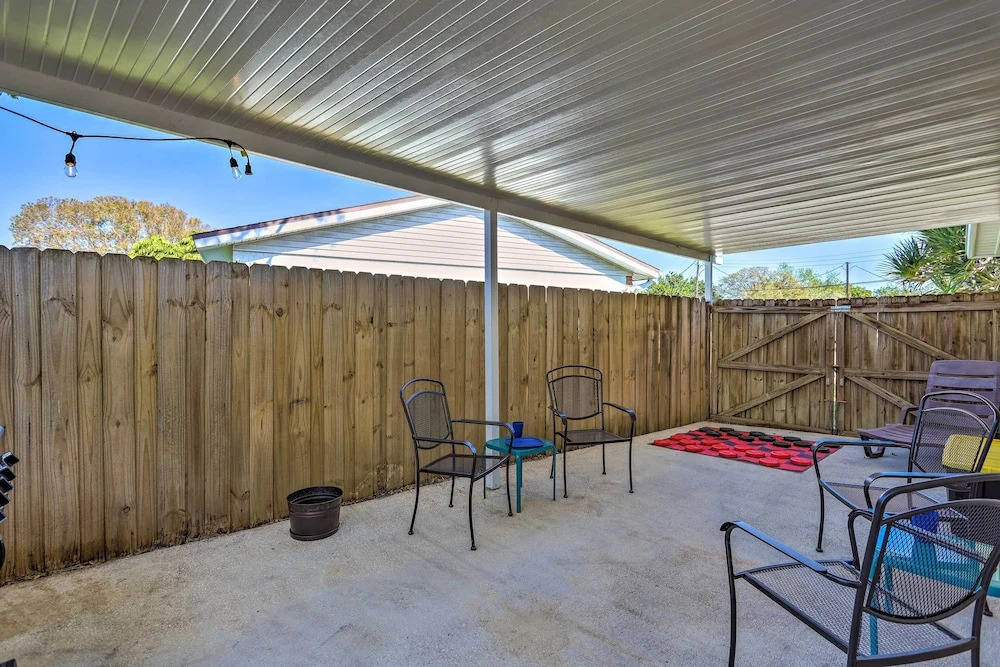 Pet-friendly Merritt Island Home w/ Heated Pool
