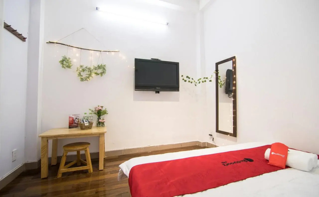 RedDoorz Near Bui Vien Walking Street 2