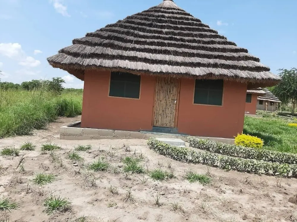 Tangi Safaris Lodge