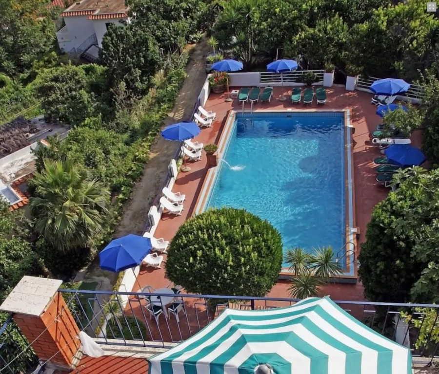 Hotel Monti