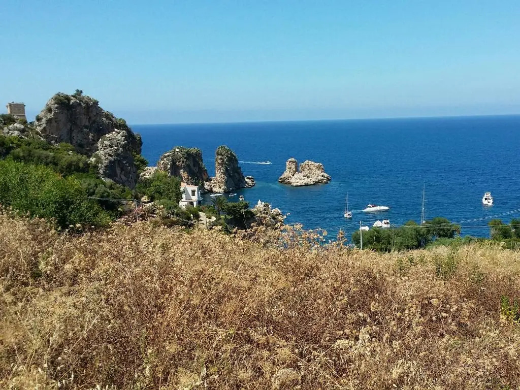 Almaran - Trapani port & city