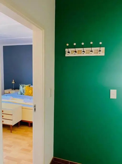 Quaint Retro No. 6