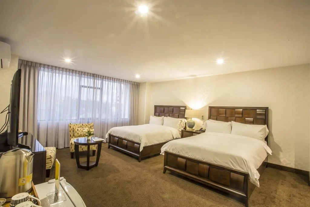ROLES Hotel