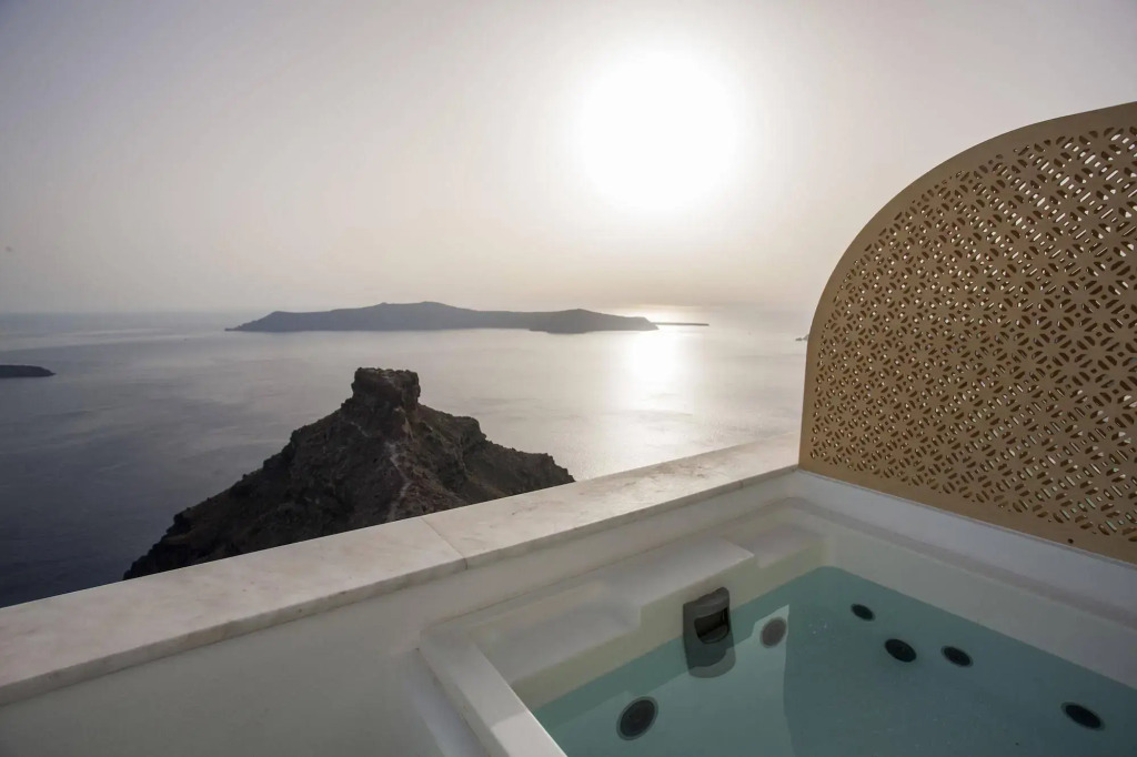 Andronikos Santorini