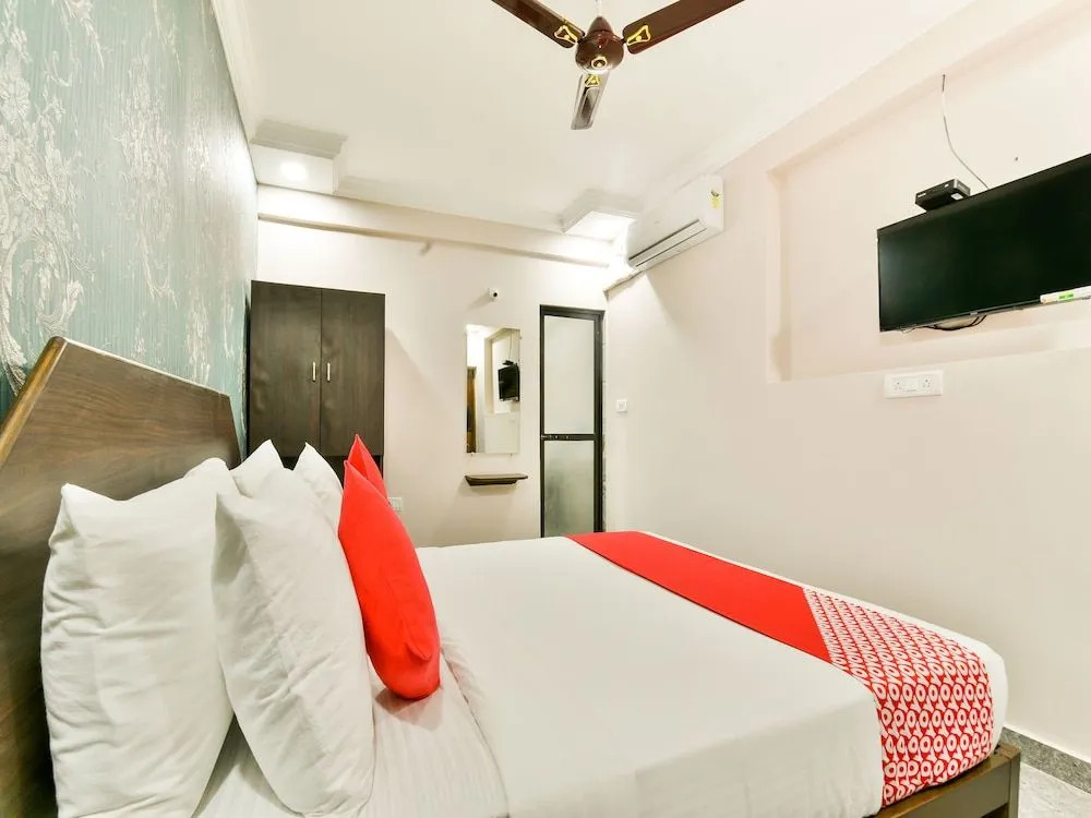 OYO 18823 Raj's Resort