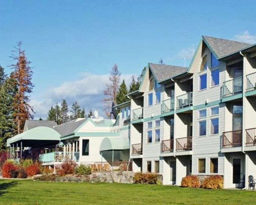 NeNastako Village